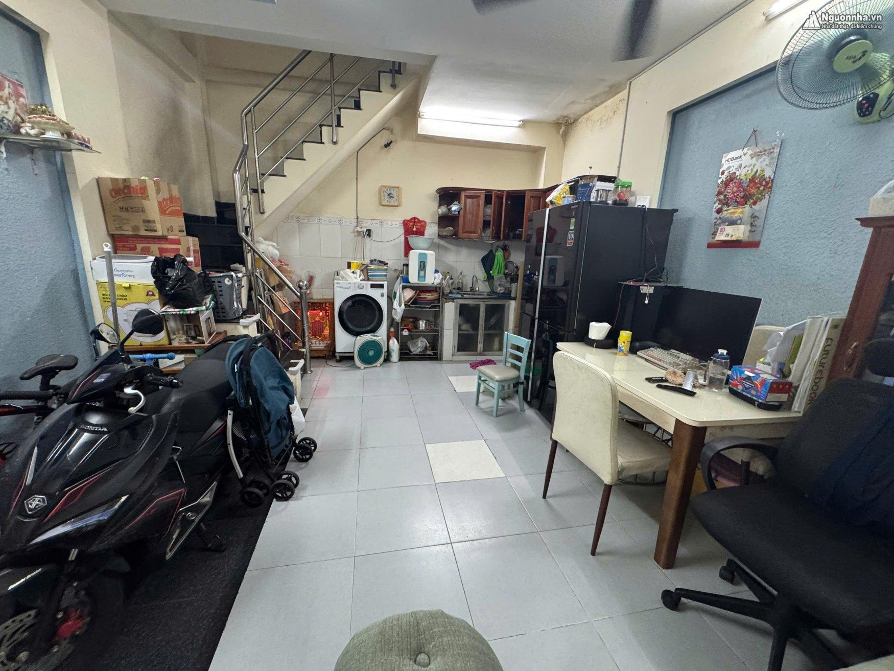 z6941814503882_79f76e0ec7d6c78cd6ca0c37e636d38b