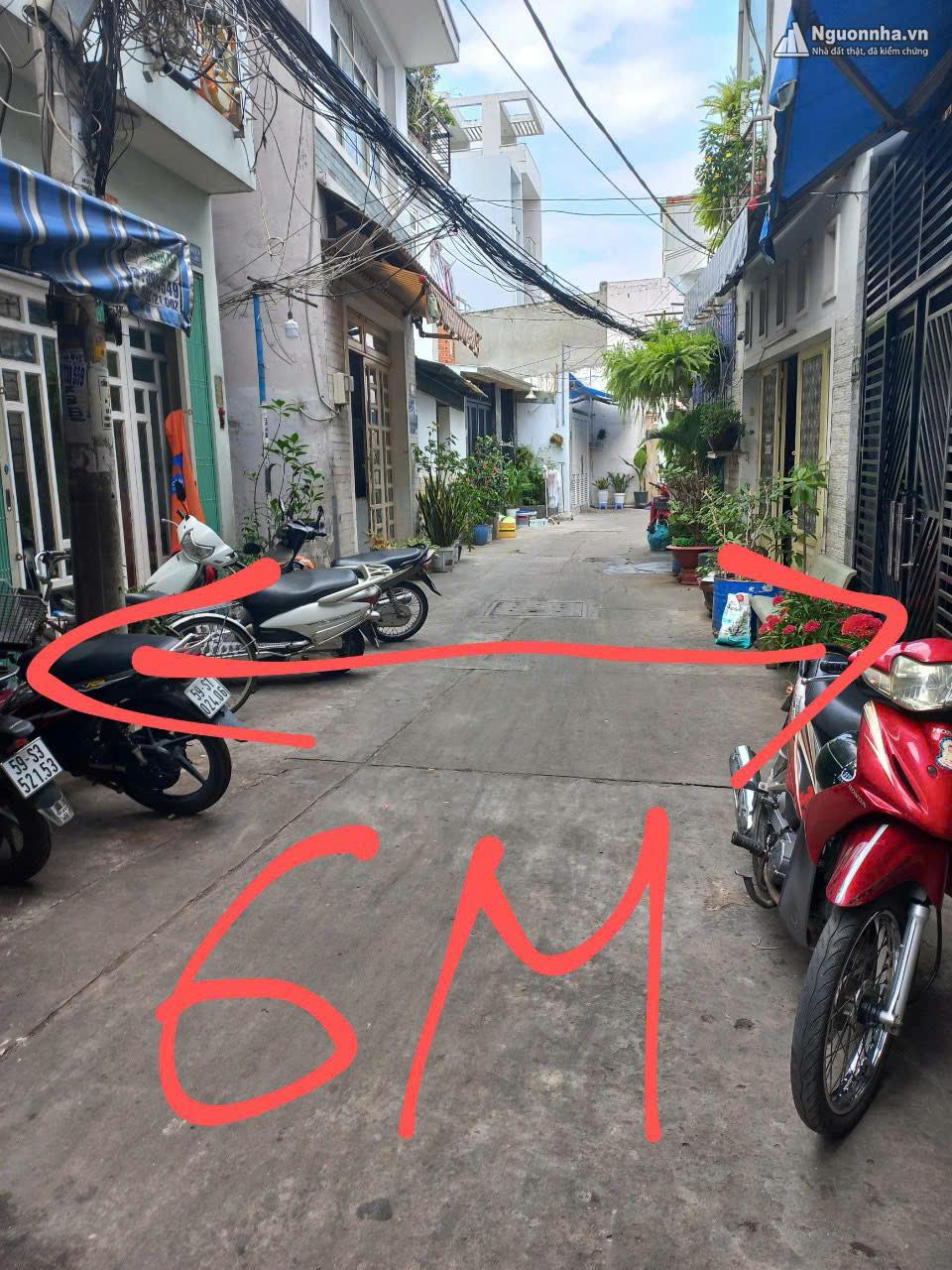 z6956967027008_f543ec14183b420e2394e059c0816a4c