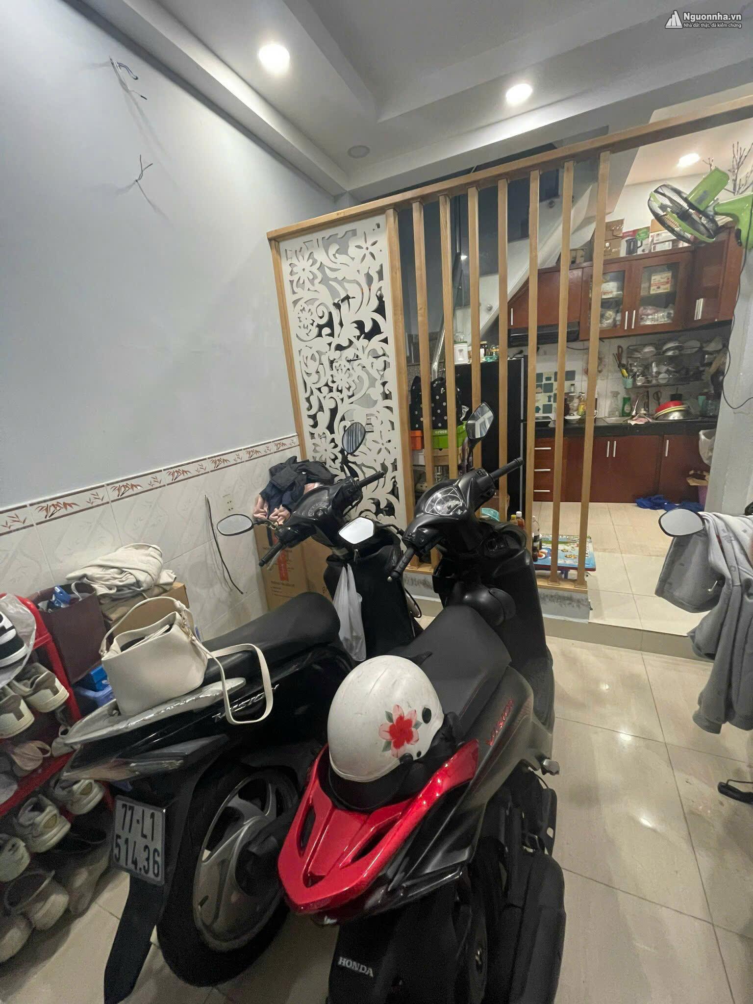 z7014240849391_bb9ef903c81f4d16808255611e12ba54