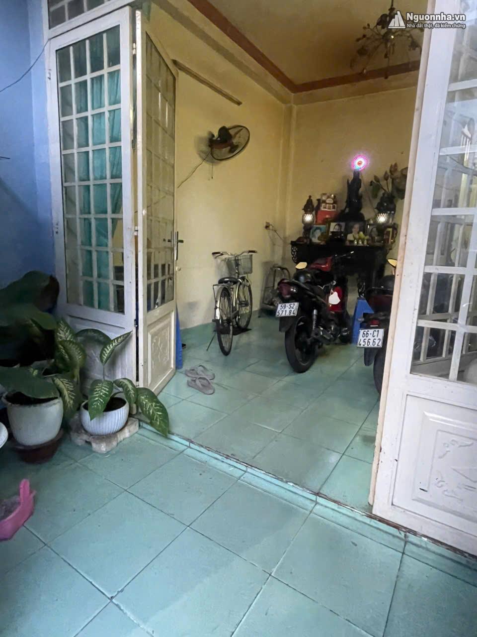 z7178693144828_6d9b8d5144774213821813db554d387a